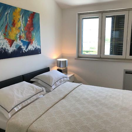Apartments Victoria Privlaka 普利拉卡 外观 照片
