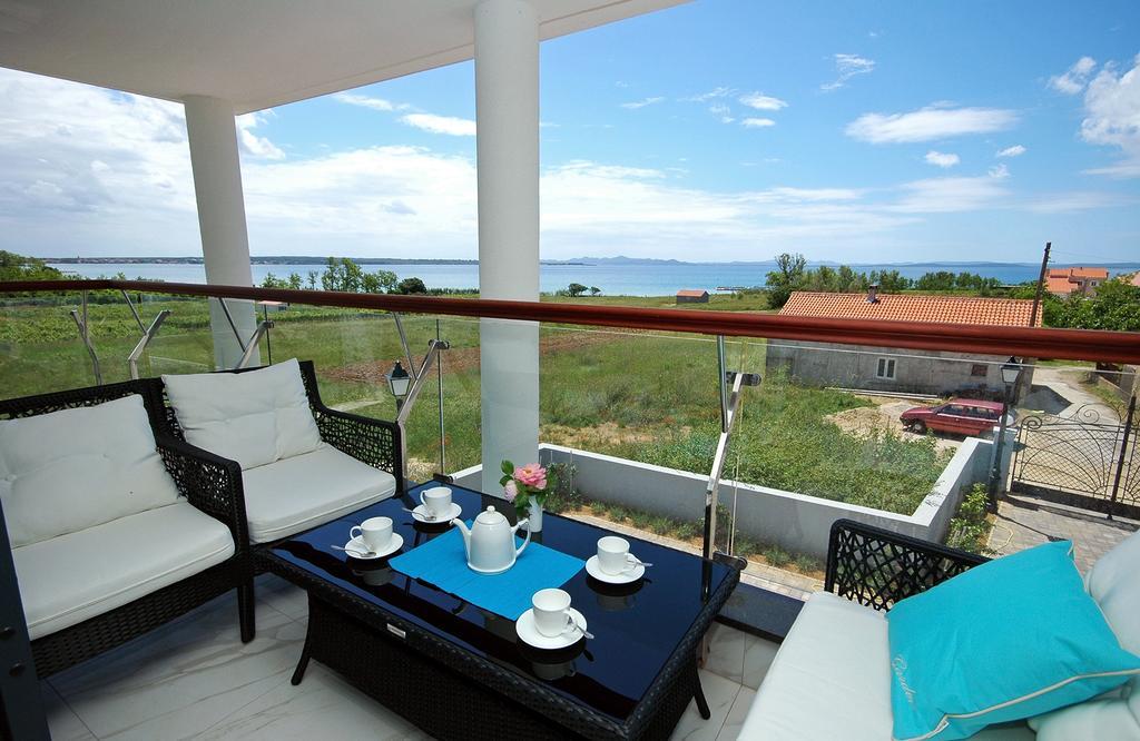 Apartments Victoria Privlaka 普利拉卡 客房 照片